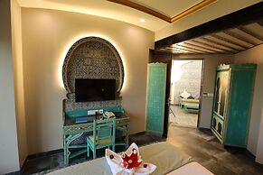 Neonz Resort & Club