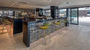 Senator Gandia Hotel