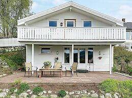 4 Person Holiday Home in taø