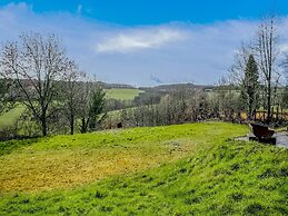 Quiet Valley View Retreat