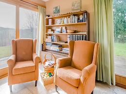 Quiet Valley View Retreat