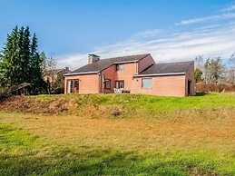 Quiet Valley View Retreat
