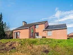 Quiet Valley View Retreat