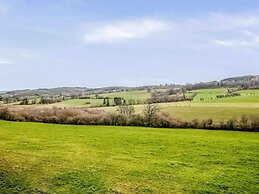 Quiet Valley View Retreat