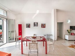 Spacious Villa With Pool