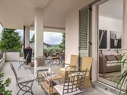 Spacious Villa With Pool