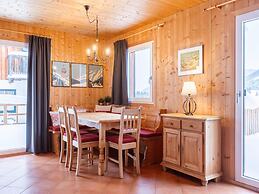 Chalet in Dachstein West With Shared Pool