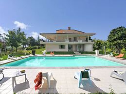 Grand Villa in Tavullia