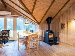 Charming Cottage Retreat-by Traum