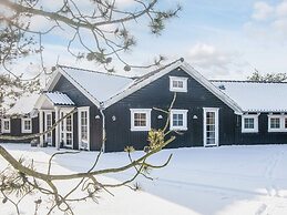 5 Star Holiday Home in Blavand