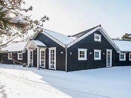 5 Star Holiday Home in Blavand