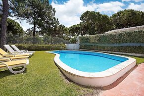 Lovely Villa in Vilamoura With Private Pool