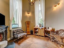 Wellness Castle With Cinema Bliss