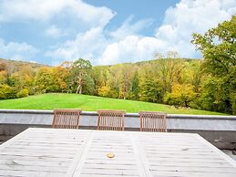 Wellness Castle With Cinema Bliss