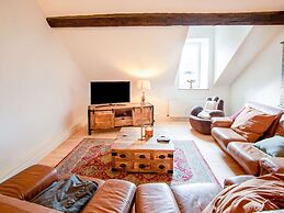 Wellness Castle With Cinema Bliss