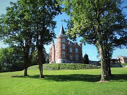 Wellness Castle With Cinema Bliss