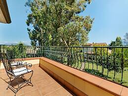 Villa With Pool Near Paestum