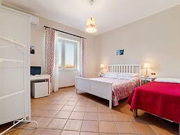 Villa With Pool Near Paestum