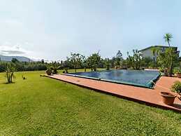Villa With Pool Near Paestum