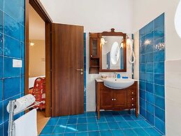 Villa With Pool Near Paestum