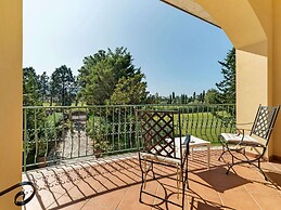 Villa With Pool Near Paestum