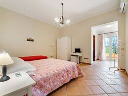 Villa With Pool Near Paestum