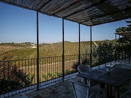 Apartment in Ascoli Piceno With Pool & Beaches