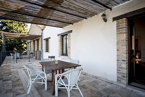Apartment in Ascoli Piceno With Pool & Beaches