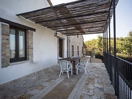Apartment in Ascoli Piceno With Pool & Beaches