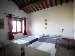 Apartment in Ascoli Piceno With Pool & Beaches