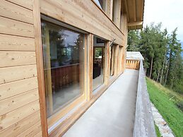 Chalet in La Tzoumaz With Sauna Views