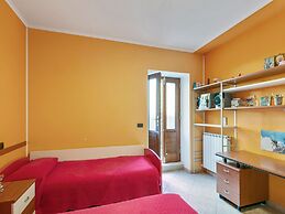 Belvilla by Oyo Sirente House