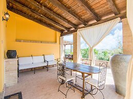 Apartment in Ascoli Near Mountains