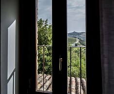 Hillside Retreat in San Savino