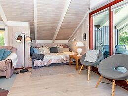 Secluded Harbor Cottage-by Traum