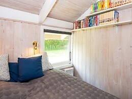 Secluded Harbor Cottage-by Traum