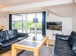 4 Star Holiday Home in Henne