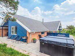 4 Star Holiday Home in Henne