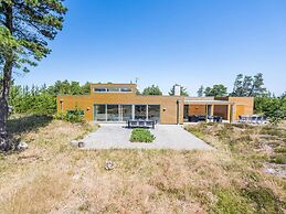 6 Person Holiday Home in Henne