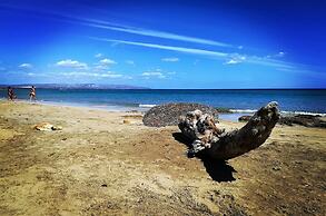 Beachside Getaway w/ Garden