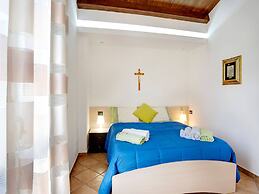 Beachside Getaway w/ Garden