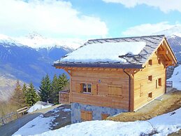 Modern Chalet with Hot Tub in Les Collons