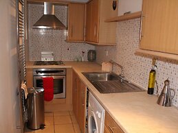 Holiday Home in Ayr near Beach