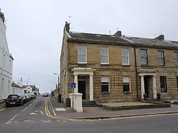 Holiday Home in Ayr near Beach