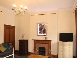 Holiday Home in Ayr near Beach