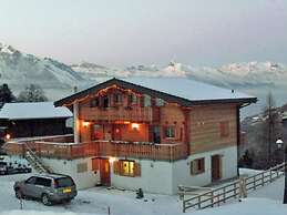 Luxury Chalet with Hot Tub in La Tzoumaz