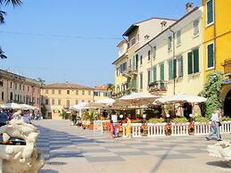 Poolside Stay in Lazise
