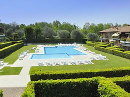 Poolside Stay in Lazise