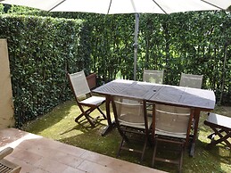 Poolside Stay in Lazise