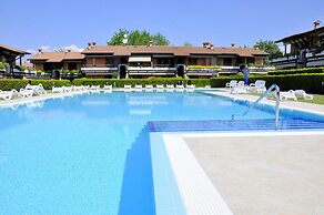 Poolside Stay in Lazise